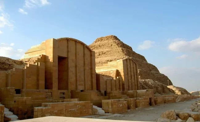 memphis-sakkara-and-dahshur-pyramids